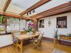Gepflegtes Einfamilienhaus mit 707 m² Grundstück, Wintergarten, Doppelgarage & Carport - Gemütlicher Wintergarten